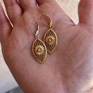 CLOSET CLEAN OUT! Everything must go | 14K Gold Earrings